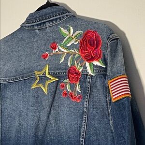 UNISEX GUESS | Premium Embroidered Denim Jacket | Classic Logo Detail | Size L